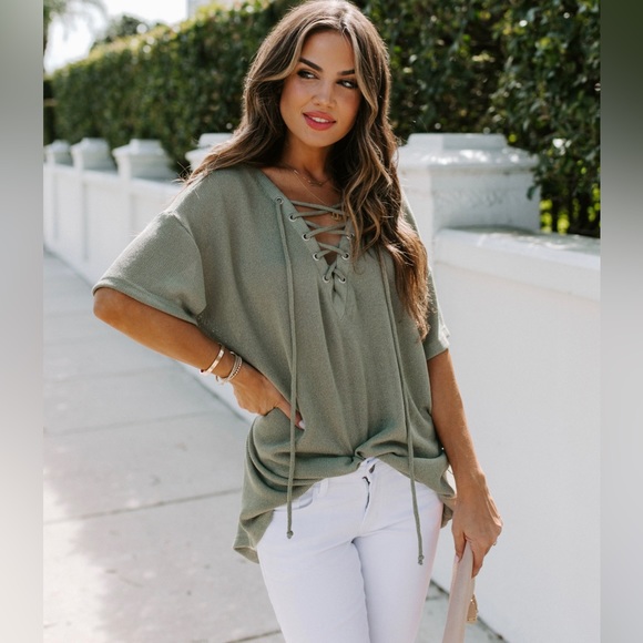 VICI Collection Tundra Lace Up Knit Top - Olive size L - Picture 4 of 16